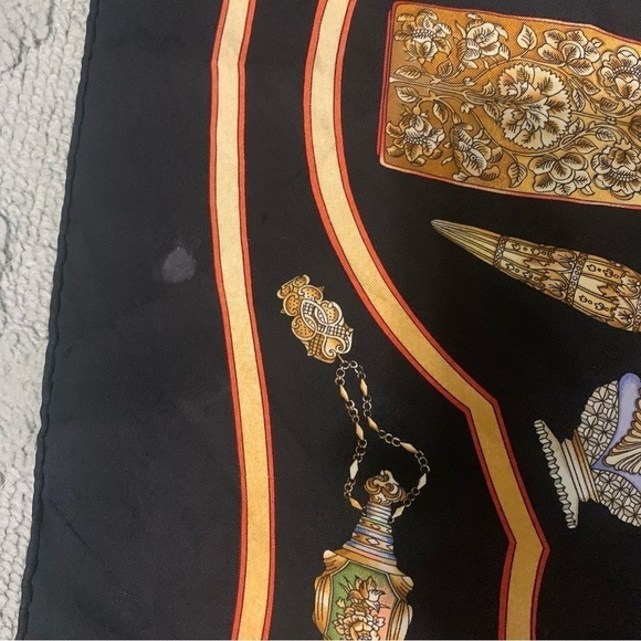 Hermes Silk Qu Importe Le Flacon Scarf - Picture 3 of 14